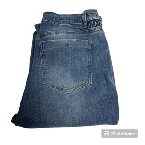 No Boundaries size 13 jeans some distressing straight leg